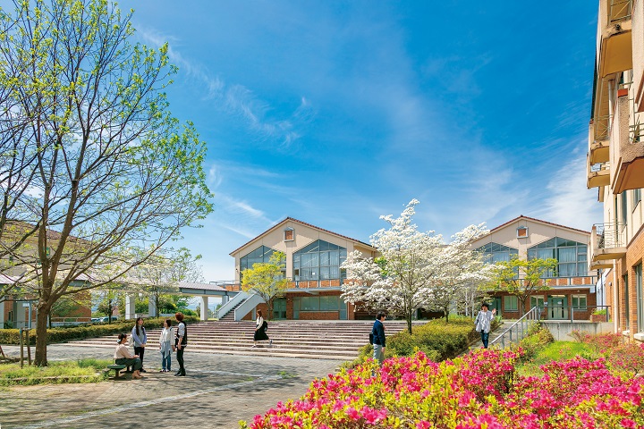 Yamanashi Eiwa College Portal System